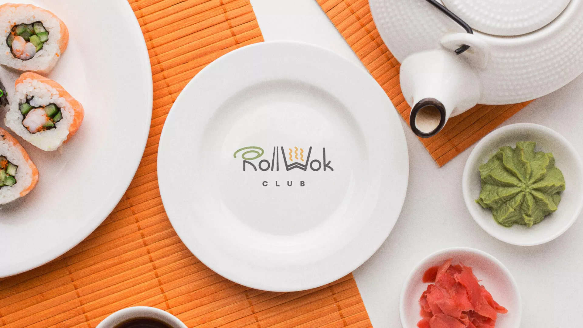 Разработка логотипа и фирменного стиля суши-бара «Roll Wok Club» в Александровске-Сахалинском